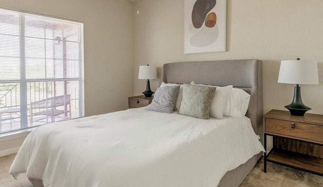 Landing | Chic 1BD, Game Room, Gym