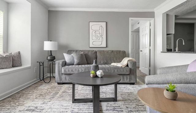 Landing | Stylish 2BD, Pool, Clubhouse