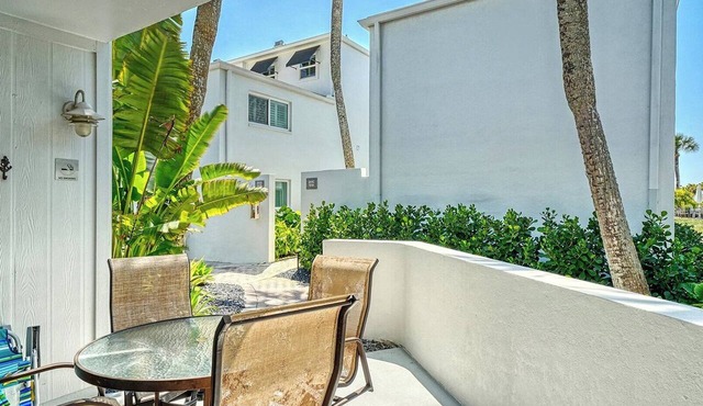 LaPlaya 104E-Prefectly located near the path to the beach.