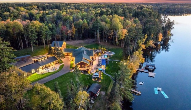 Long Lake Shores Estate - Heated Pool, Theatre, Hot Tubs, Sauna, Pickleball