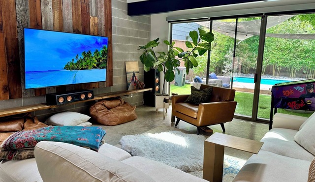 Lux Resort Style Modern Home - 3500 SQ FT - Pool