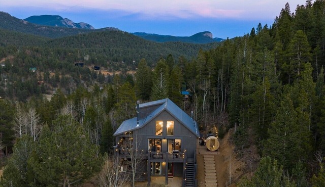 Luxe Mtn Cabin | Hot Tub, Sauna, Stargazing Dome
