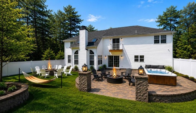 Luxury 5BR Backyard Oasis Hot Tub Game Room