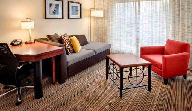 Make Your Trip All The More Enjoyable! Free Parking, Pets Allowed, Onsite Pool