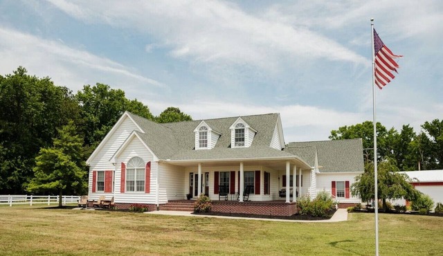 Marblehead Farm I Swing set, Hot tub * Indoor Pickleball court