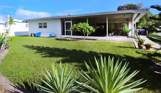 Mid-Century Modern Home in Waterfront Neighborhood