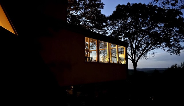 Modern 70s Architectural Marvel - ★★★ Water and Hillside Views