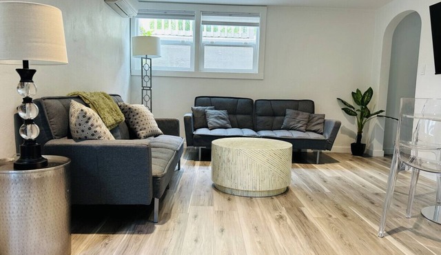 Modern North End Bungalow Downstairs w/Parking!