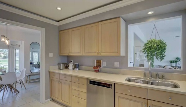 Modern vacation home right on the lake in Sarasota - 10 km to Siesta Key & Downtown