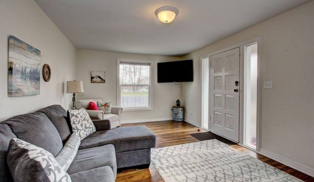 Morningstar Cottage in Star, RV Parking, Pets Yard