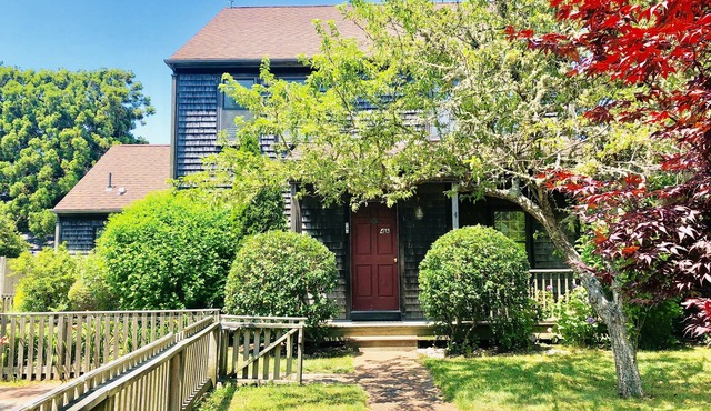 Nantucket home, located in Naushop, ideal for your family vacation.