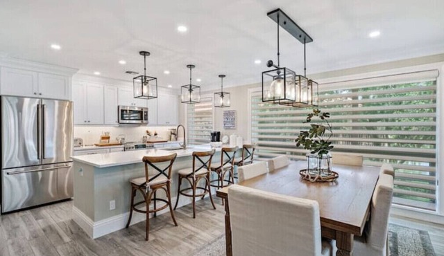 Newly Decorated Waterfront Home in PGA National by Guaranteed Rental™