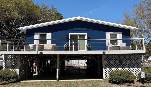 NEWLY RENOVATED 2026. Pet-friendly. Walking distance to waterway. Close to shops