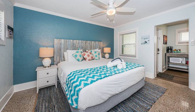 Newly Renovated Boutique Hotel with a Pool