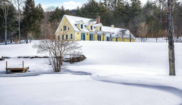 Norwich Estate with Pond, Pool & Mountain Views