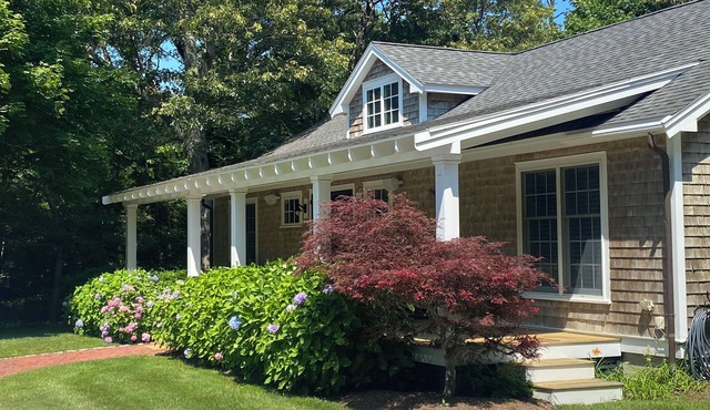 Oak Bluffs Family Retreat - Private Roundabout, Walk to the Beach & Downtown OB.