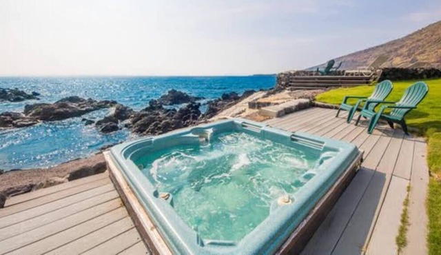 Oceanfront 4 BR for 12! Weddings/Receptions!