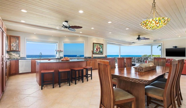 OCEANFRONT BEACH HOUSE WITH SUNSET VIEWS AND PRIVATE POOL