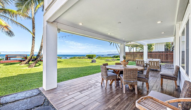 Oceanfront Family Escape w/A/C, Large Yard and Sunset Deck