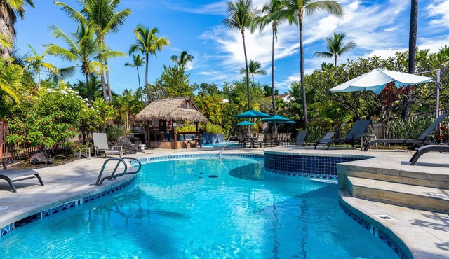 Oceanview Townhome, freshly updated in Keauhou, close to Kona.