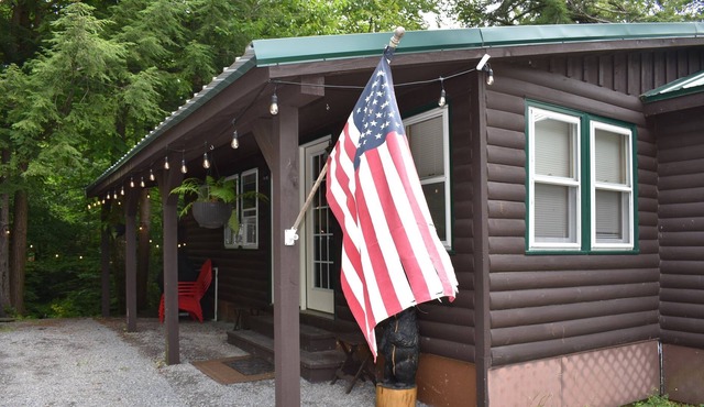 Old Forge Getaway Cabin