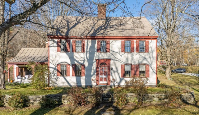 OQ Farm Manse House: Animal Farm Stay