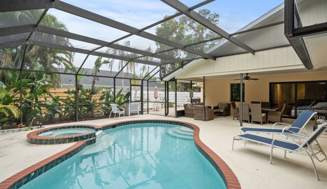Palm Retreat near Ringling Museum!