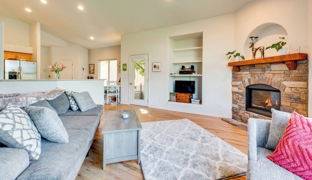 Pet-Friendly Longmont Home w/McIntosh Lake Access
