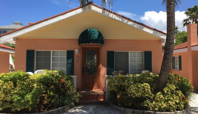Pool Side Cottage – #10