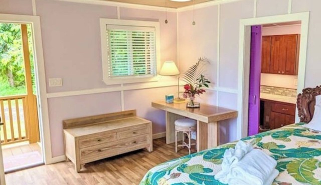 Premium Cabin 3 · Hawaiian Sanctuary SPA & YOGA
