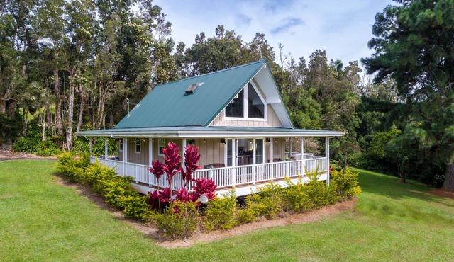 Private Country Cottage | 2+ Bedroom on 1-acre | 5 mins to Kamuela town
