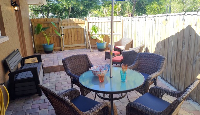 Private Guest house minutes from the Gulf beaches