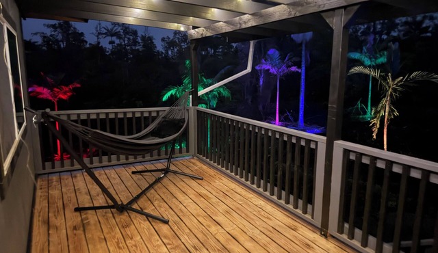 Private off grid jungle cabin w/AC and WIFI