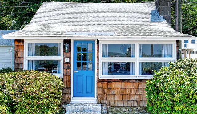 Private Two-Bedroom Cottage