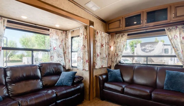 Quiet cozy Spot north of Denver 420/pet friendly