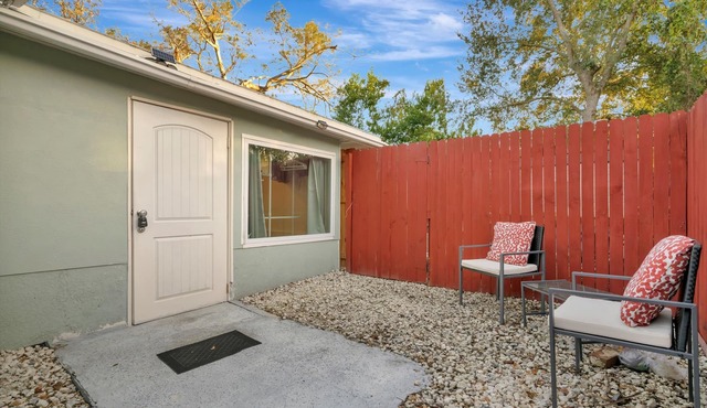 Quiet Studio Near Busch Gardens With Fenced Yard and BBQ