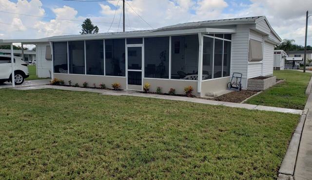 Red Fish Pass - Cozy 2-bedroom 1.5 bath on shared launch on Charming Pine Island
