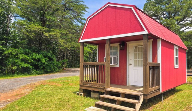 Red Tiny Home in Copperhill TN