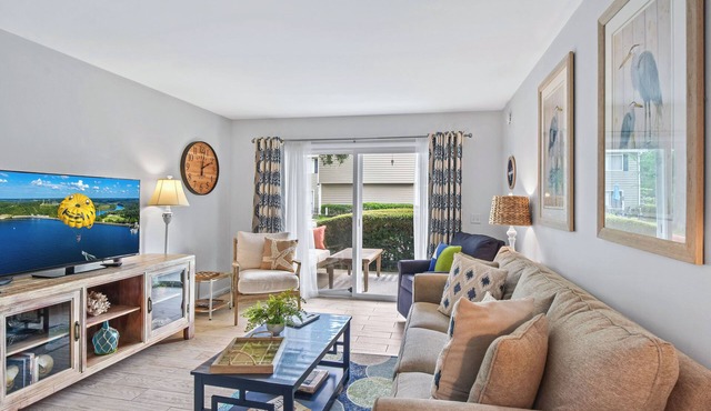 Renovated 2br/2ba Ocean Walk. Walking distance to pier/Village area