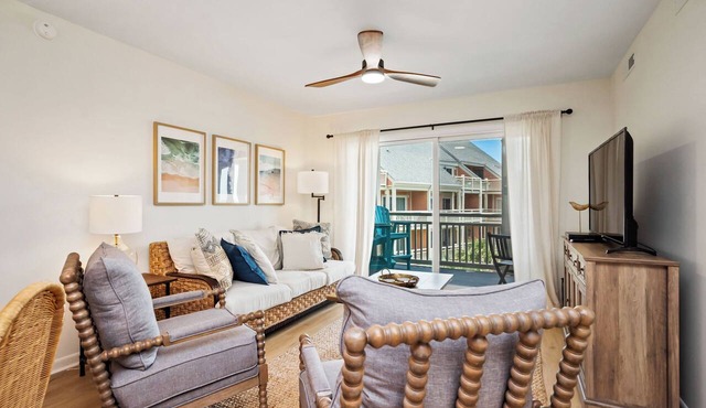 Resting Beach Face: Ocean View Condo with Community Pool Near Golf Course