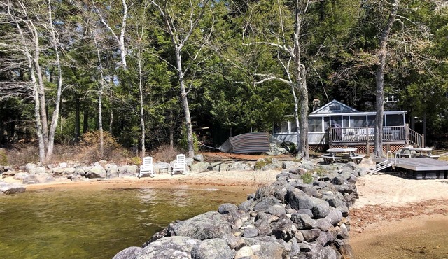 SEBAGO LAKE SHOREFRONT. MONDAY - FRIDAY RENTAL. SECLUDED BUT CLOSE TO DOWNTOWN.