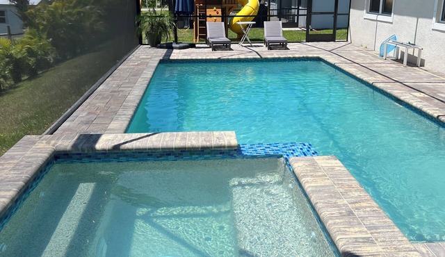 Seclude House in Florida, POOL & SPA, Kid- Friendly