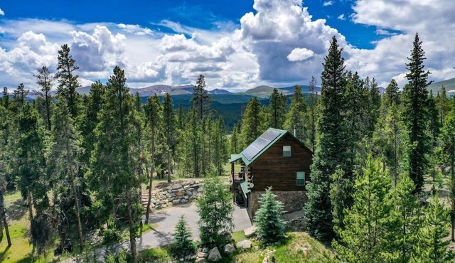 Secluded Log Cabin with Views & Hot Tub, Foosball, Wood Stove - Heavenly Homestead