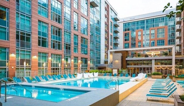 Sentral Union Station | 2BR Apt in Union Station | Outdoor Pool | Grilling Area
