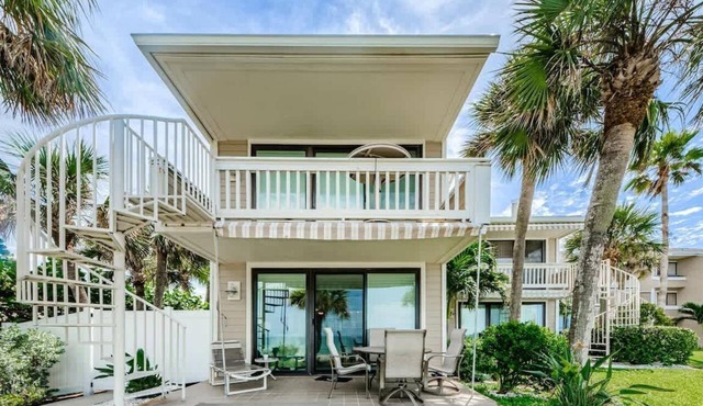 Sonrisa 1, Beachfront Condo in Belleair Beach