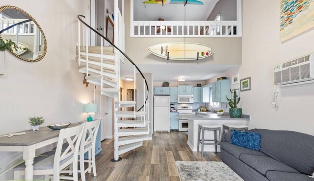 Spacious 2 Bedroom Condo in North Ocean City!