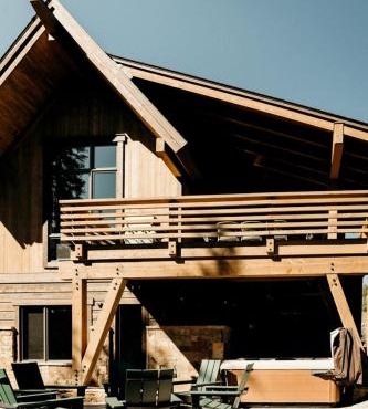 Spectacular Luxury Cabin with Jacuzzi and Breathtaking Design Spaces in Colorado