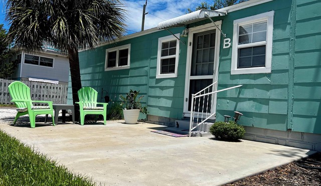STUDIO- Gulfport Art District - Steps to the beach!