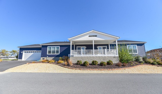 Stunning waterfront home, beach, pools, pet friendly!