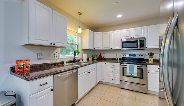 Sunny Sarasota Home w/Private Yard & Fire Pit!